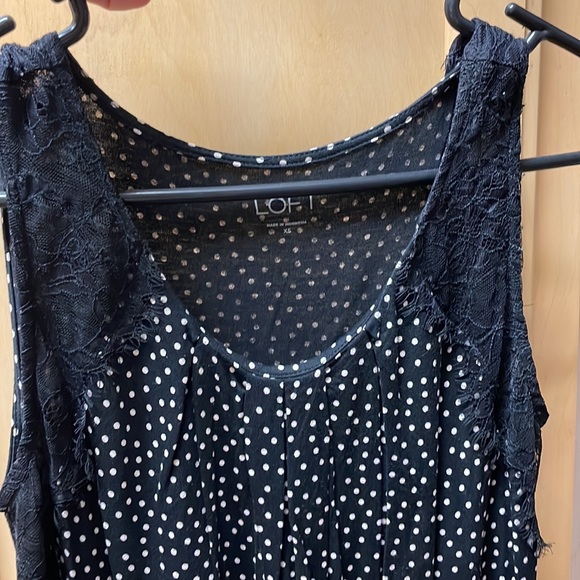 Ann Taylor Loft sleeveless blouse in XS size! - Picture 11 of 12